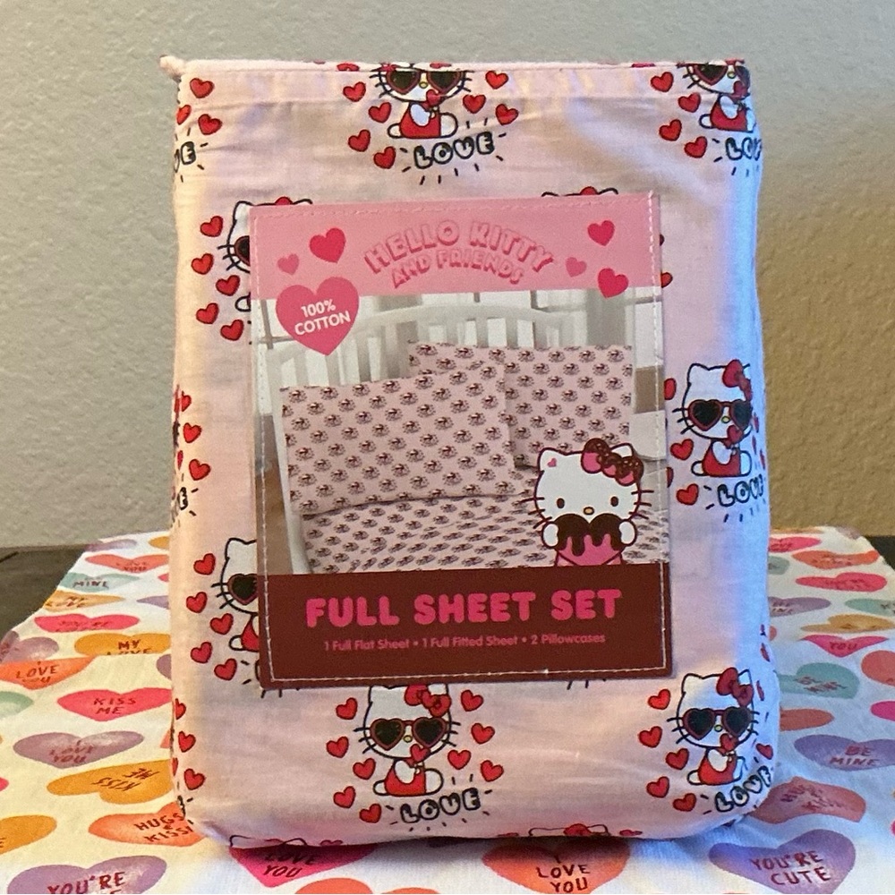 Hello Kitty Pink Love Full Sheet Set